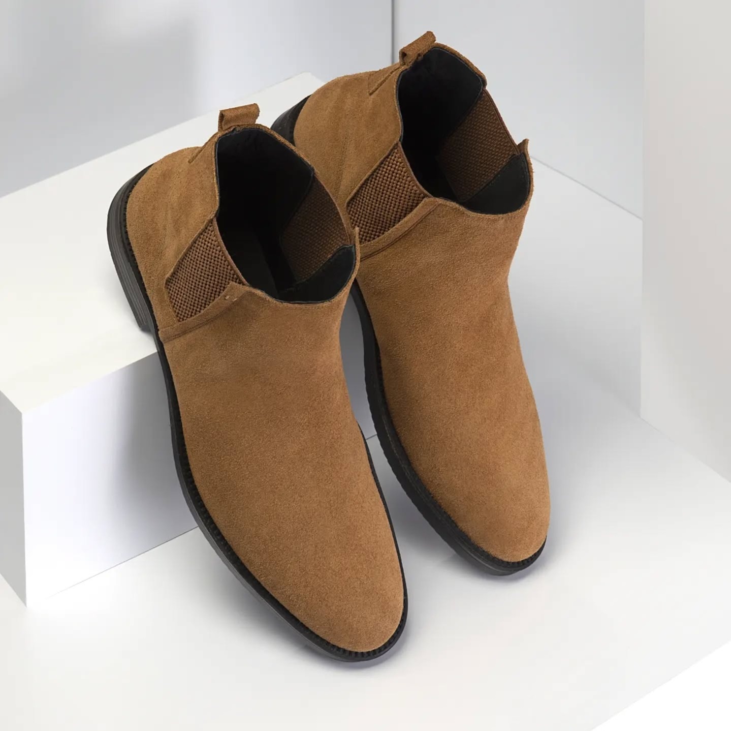 Chelsea boots suede